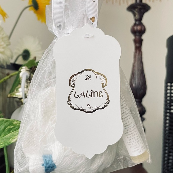 Laline Scented Ceramic Car Pendant - Picture 7 of 8